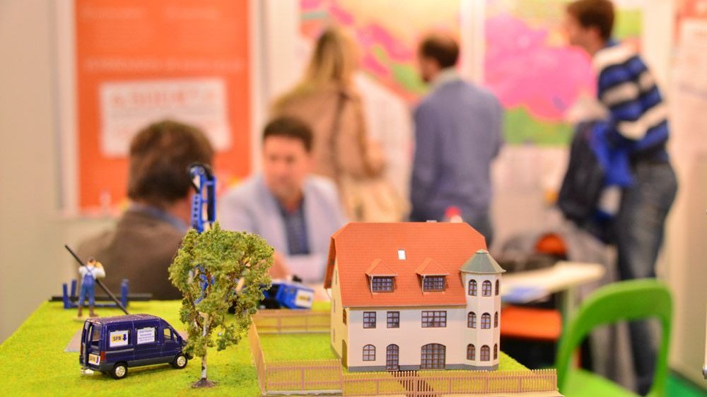 Building owner consulting center